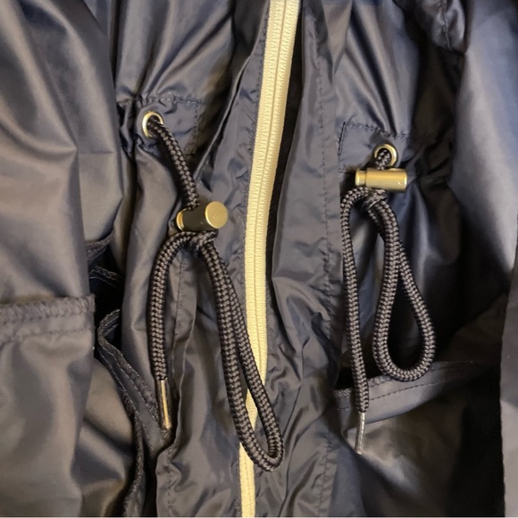 OLD NAVY Women’s Navy White Full Zip Rain Coat Wind Breaker Size Medium - Picture 11 of 12